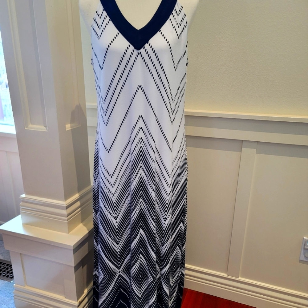 Chicos Black & White Geomemetric Maxi Dress